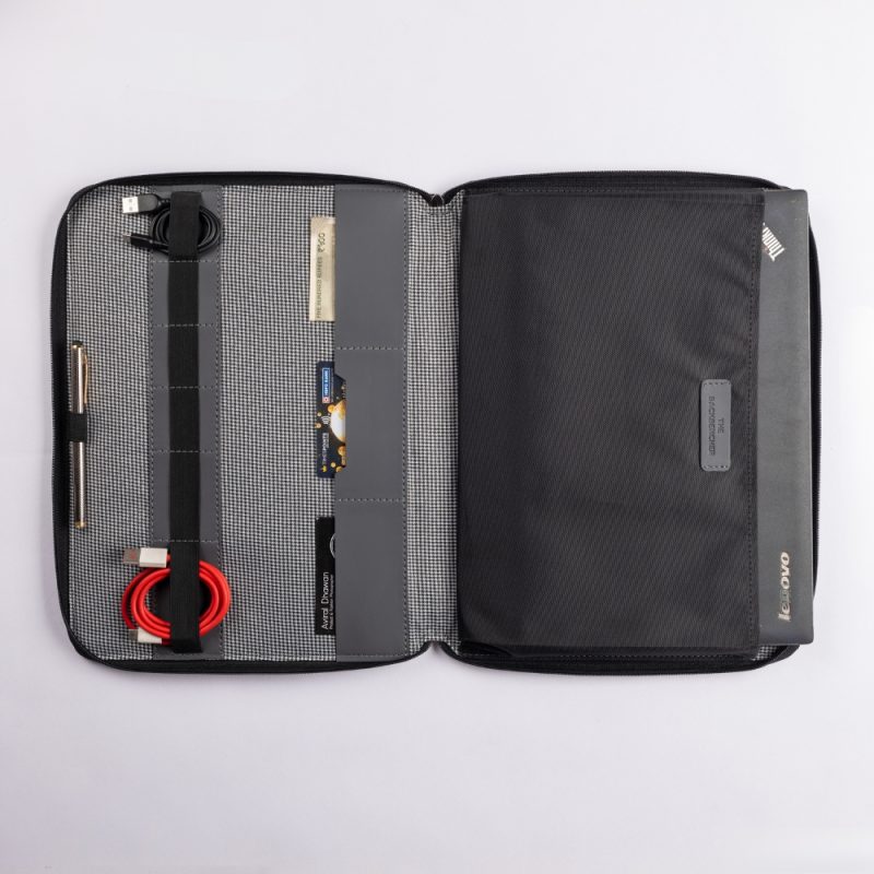 Lisbon Folio Laptop Sleeve Black 2